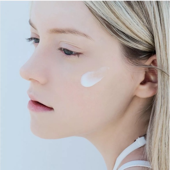 Madagascar Centella Hyalu-Cica Moisture Cream NIP - Picture 5 of 6